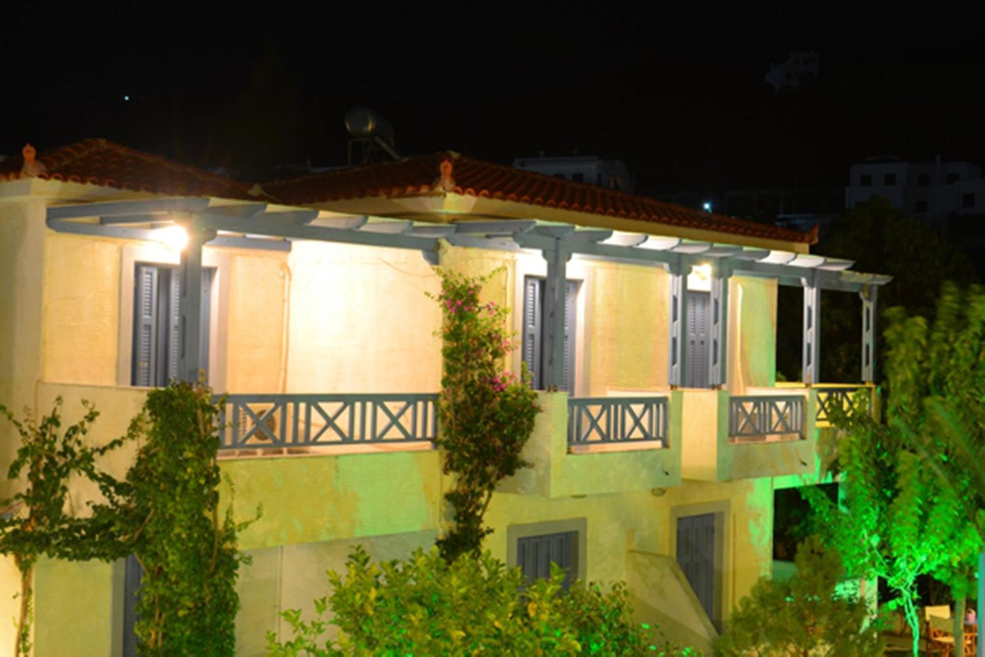 Maistrali Studios Batsíon Dış mekan fotoğraf