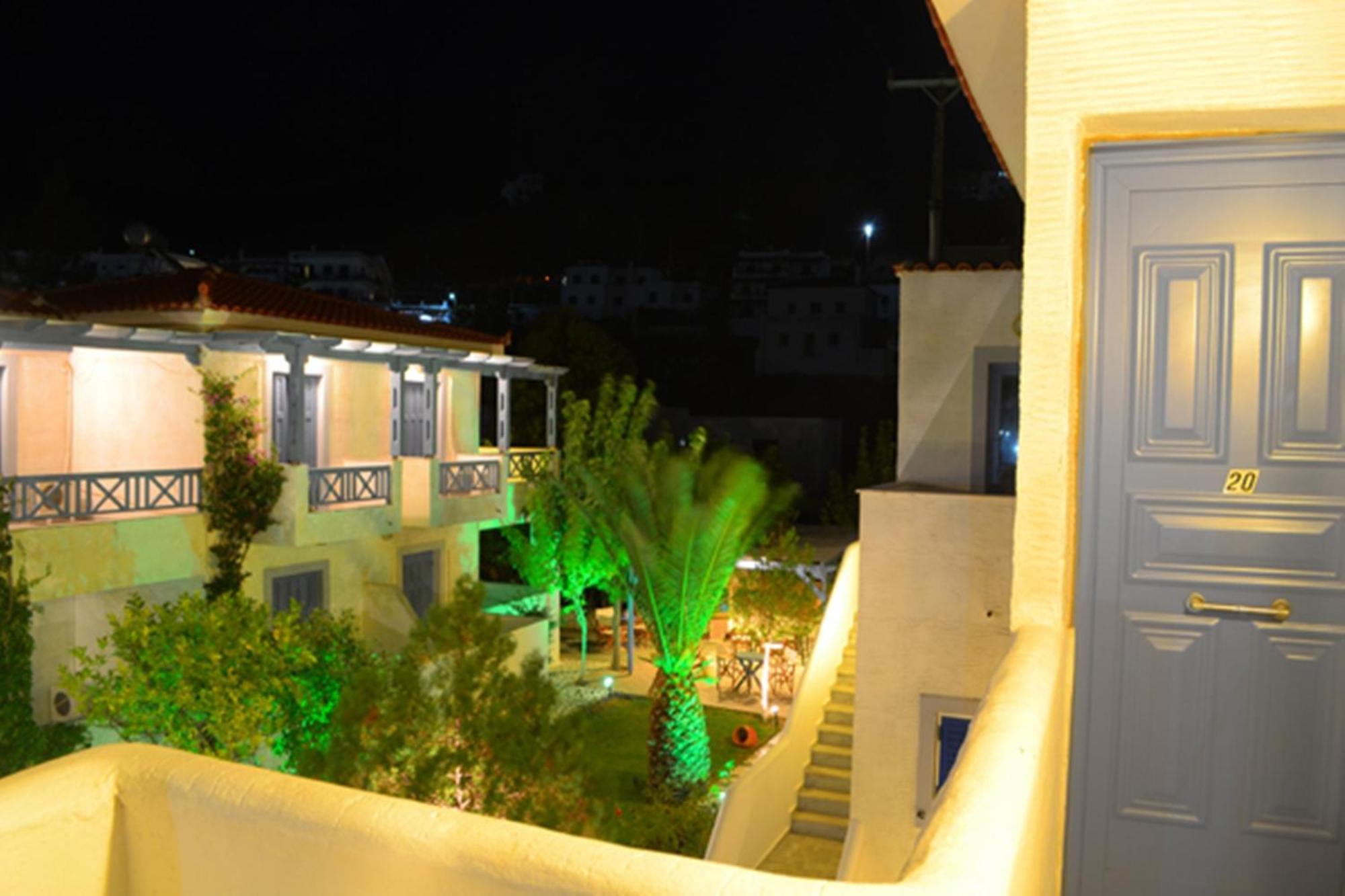 Maistrali Studios Batsíon Dış mekan fotoğraf