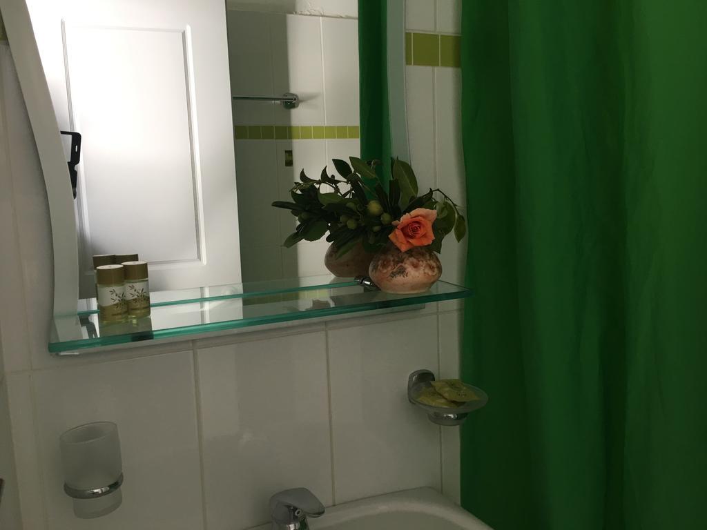 Maistrali Studios Batsíon Dış mekan fotoğraf